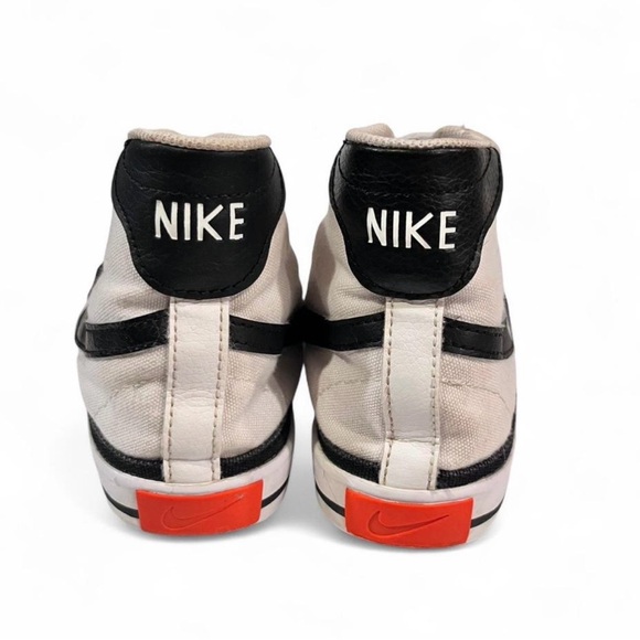 Nike Women’s Court Legacy Canvas Sneakers in White and Black Size 8.5 - Picture 6 of 7